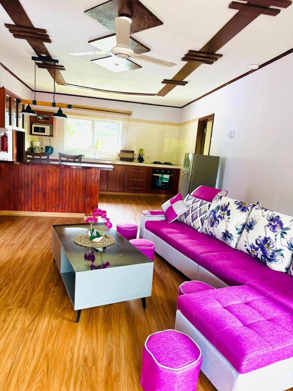 Mokara Holiday Apartment อองซ์รอแยล ภายนอก รูปภาพ
